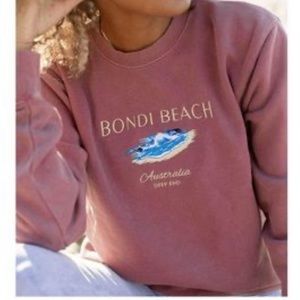 Brandy Melville Bondi Beach Vintage Embroidered crewneck 
Sweatshirt size L/XL